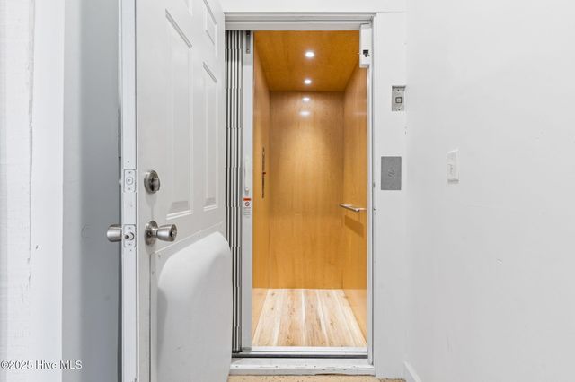 107 SE 71st Street, Oak Island, NC 28465