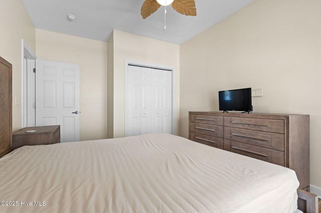 107 SE 71st Street, Oak Island, NC 28465