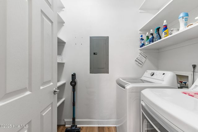 107 SE 71st Street, Oak Island, NC 28465