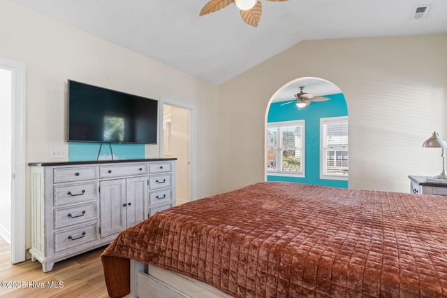 107 SE 71st Street, Oak Island, NC 28465