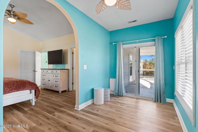 107 SE 71st Street, Oak Island, NC 28465