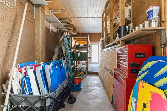 107 SE 71st Street, Oak Island, NC 28465