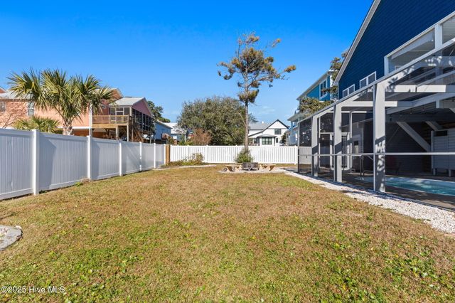 107 SE 71st Street, Oak Island, NC 28465