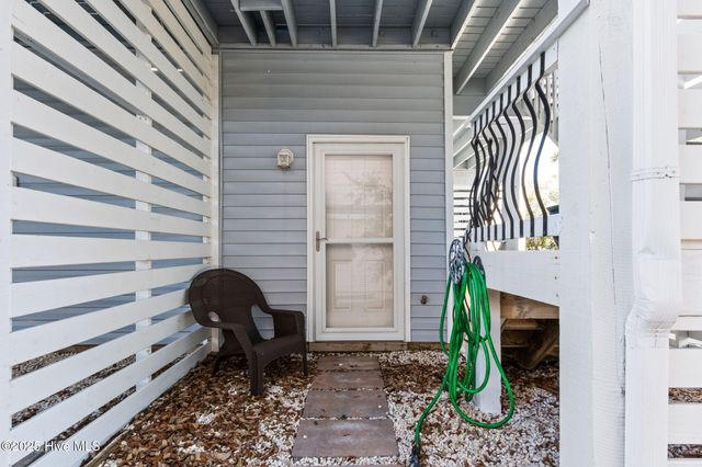 107 SE 71st Street, Oak Island, NC 28465