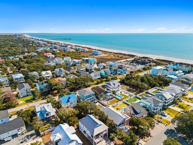 107 SE 71st Street, Oak Island, NC 28465