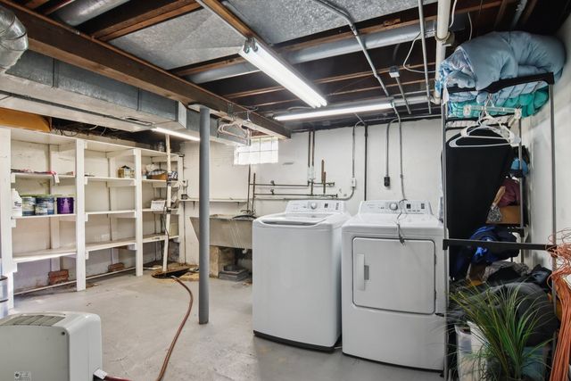 390 N Garfield Boulevard, Grayslake, IL 60030