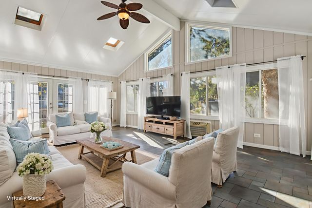 390 N Garfield Boulevard, Grayslake, IL 60030