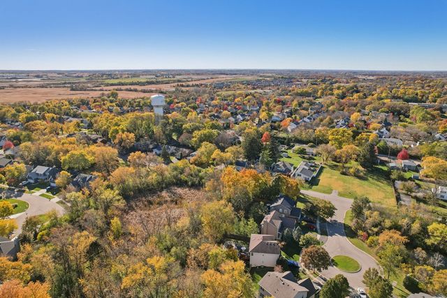 390 N Garfield Boulevard, Grayslake, IL 60030