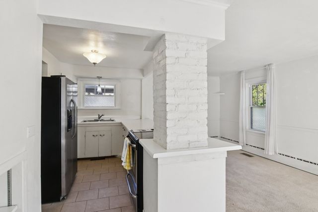 390 N Garfield Boulevard, Grayslake, IL 60030