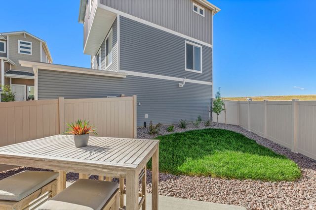 351 E KANAB CREEK DR, Saratoga Springs, UT 84045
