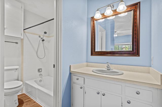 3206 King ST 204, Austin, TX 78705