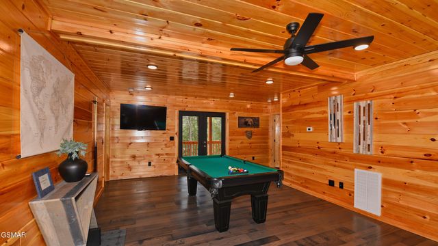 1616 Misty Hollow Way, Gatlinburg, TN 37738