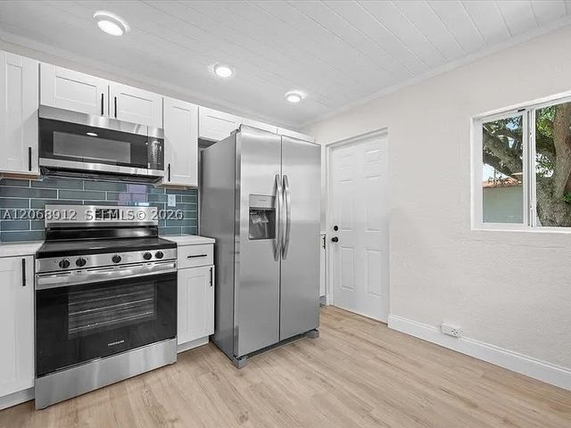 1031 22nd St, West Palm Beach, FL 33407