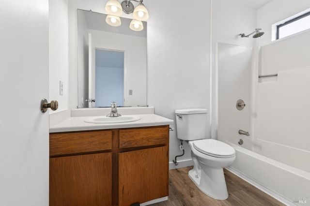 230 Courtyards E, Windsor, CA 95492