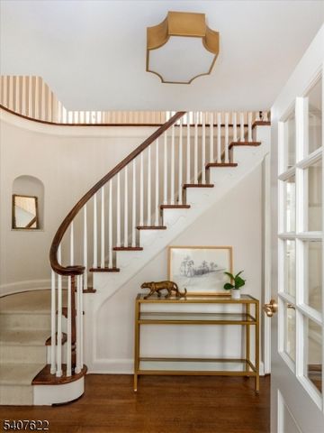 2 Hemlock Ct, Maplewood Twp., NJ 07040