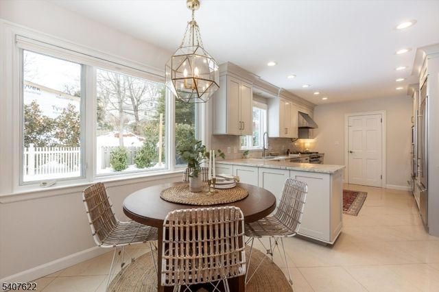 2 Hemlock Ct, Maplewood Twp., NJ 07040