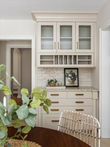 2 Hemlock Ct, Maplewood Twp., NJ 07040