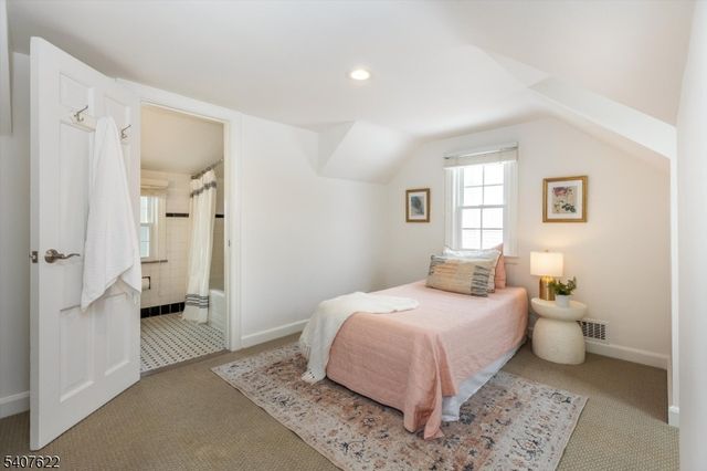 2 Hemlock Ct, Maplewood Twp., NJ 07040