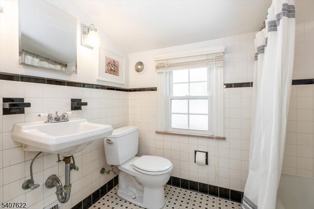 2 Hemlock Ct, Maplewood Twp., NJ 07040