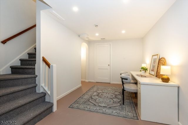 2 Hemlock Ct, Maplewood Twp., NJ 07040