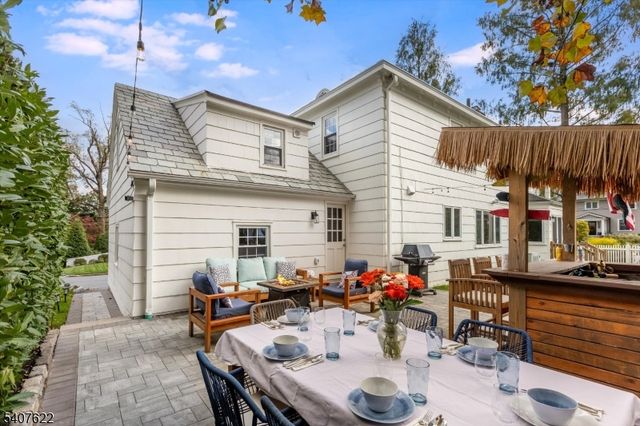 2 Hemlock Ct, Maplewood Twp., NJ 07040