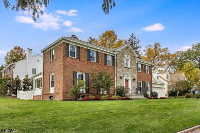 2 Hemlock Ct, Maplewood Twp., NJ 07040