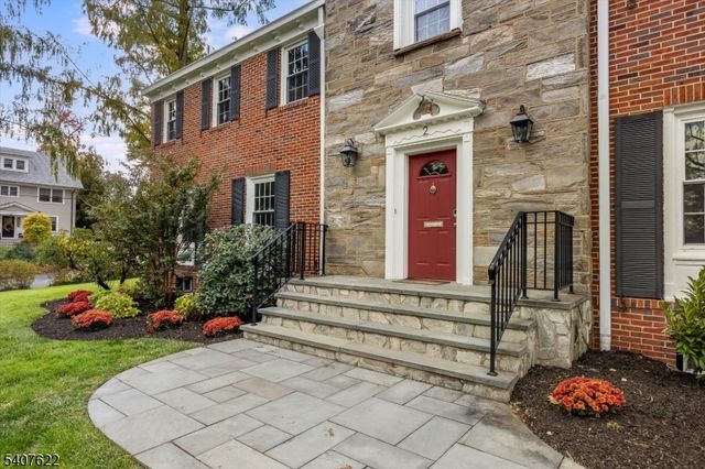 2 Hemlock Ct, Maplewood Twp., NJ 07040