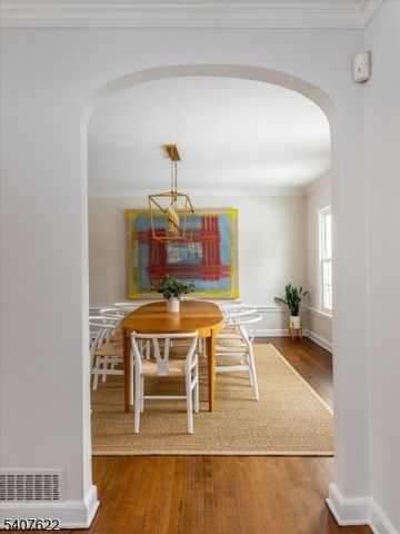 2 Hemlock Ct, Maplewood Twp., NJ 07040