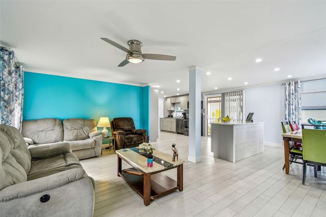 12651 SEMINOLE BOULEVARD 2C, Largo, FL 33778