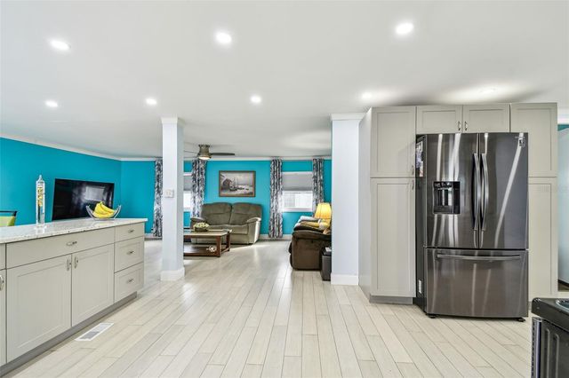 12651 SEMINOLE BOULEVARD 2C, Largo, FL 33778