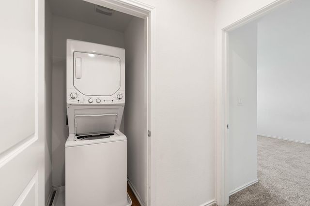 176 Andross LN, Bastrop, TX 78602