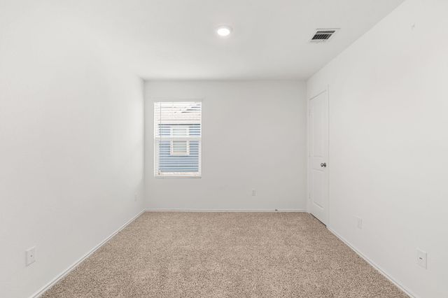 176 Andross LN, Bastrop, TX 78602