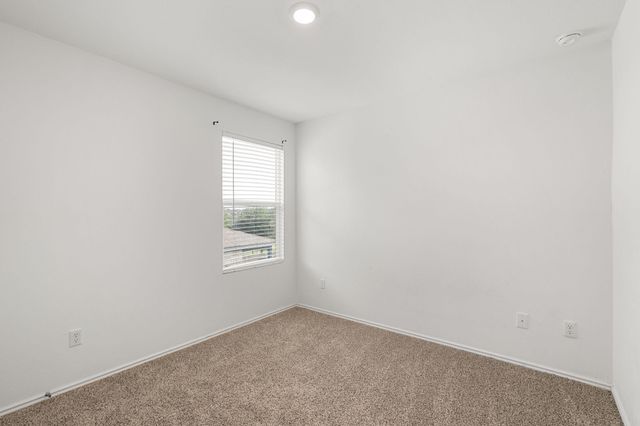 176 Andross LN, Bastrop, TX 78602