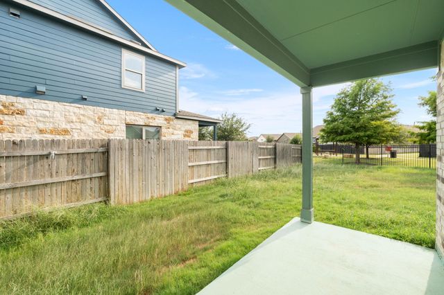 176 Andross LN, Bastrop, TX 78602