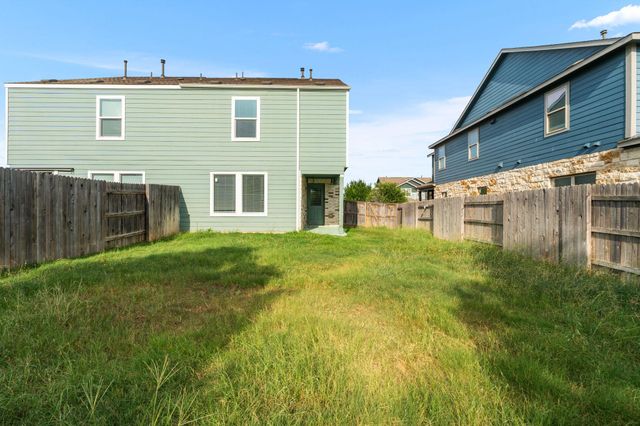 176 Andross LN, Bastrop, TX 78602