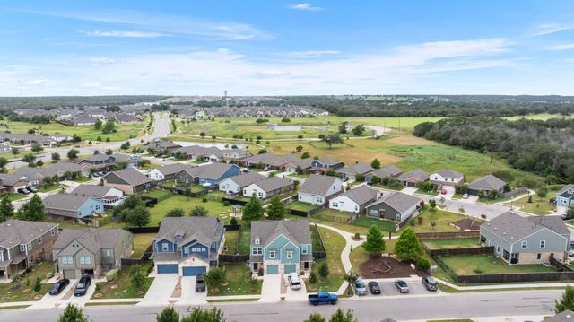176 Andross LN, Bastrop, TX 78602