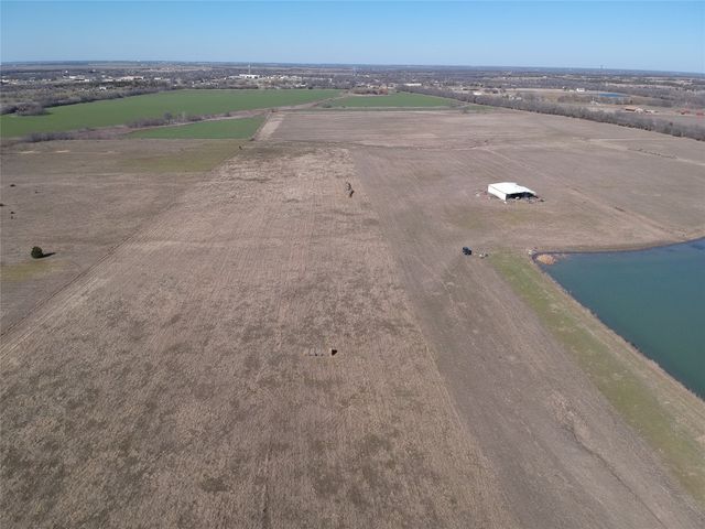 5646 N US HIGHWAY 69 56 Ac, Celeste, TX 75423