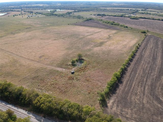 5646 N US HIGHWAY 69 56 Ac, Celeste, TX 75423