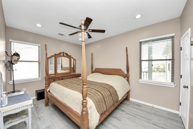 6543 Crestford Lane, Pasadena, TX 77505