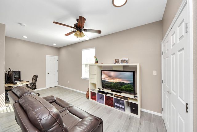 6543 Crestford Lane, Pasadena, TX 77505