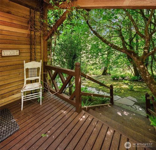 12825 SW Ober Beach Road, Vashon, WA 98070