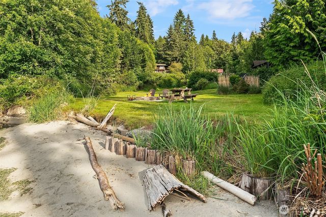 12825 SW Ober Beach Road, Vashon, WA 98070