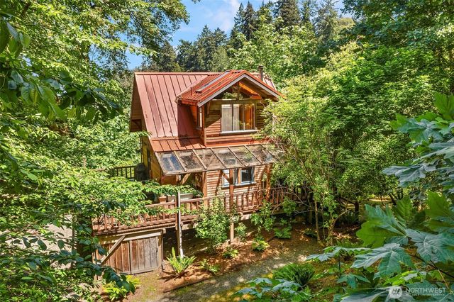 12825 SW Ober Beach Road, Vashon, WA 98070