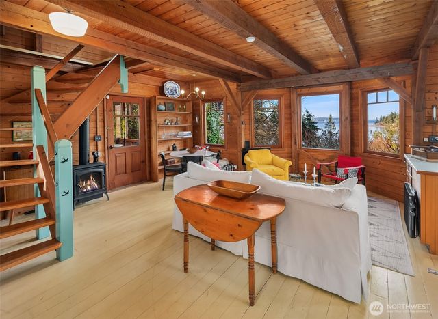 12825 SW Ober Beach Road, Vashon, WA 98070