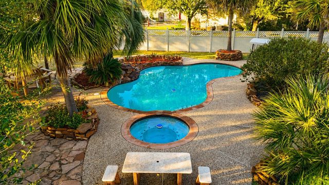 2742 Westchester Circle, Pearland, TX 77584