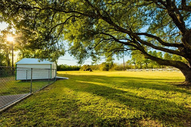 2742 Westchester Circle, Pearland, TX 77584