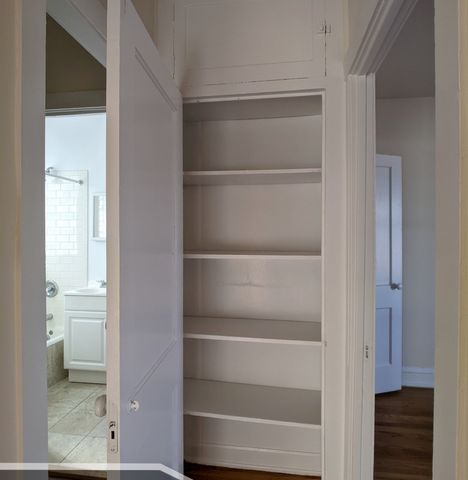 2651 N Spaulding Avenue 2W, Chicago, IL 60647