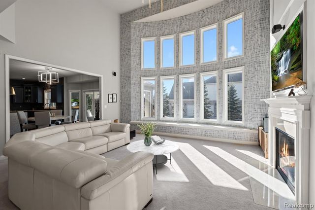 6789 Merrick Drive, Troy, MI 48098