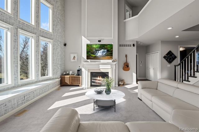 6789 Merrick Drive, Troy, MI 48098