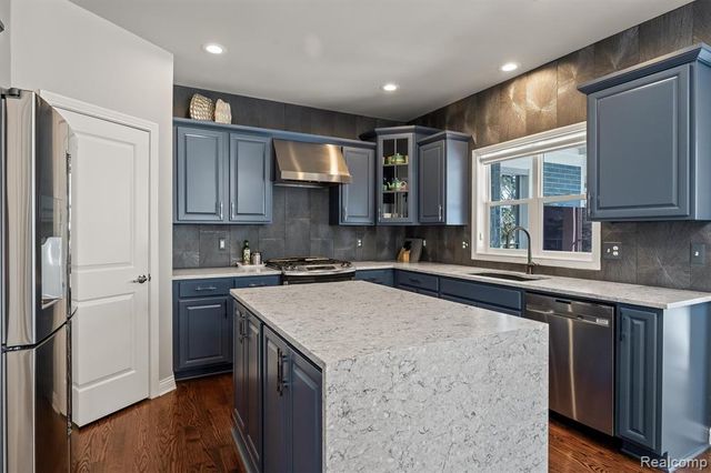 6789 Merrick Drive, Troy, MI 48098